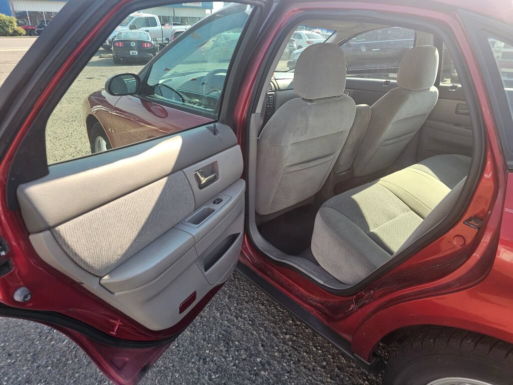Used 2000 Ford Taurus SES FWD image 16