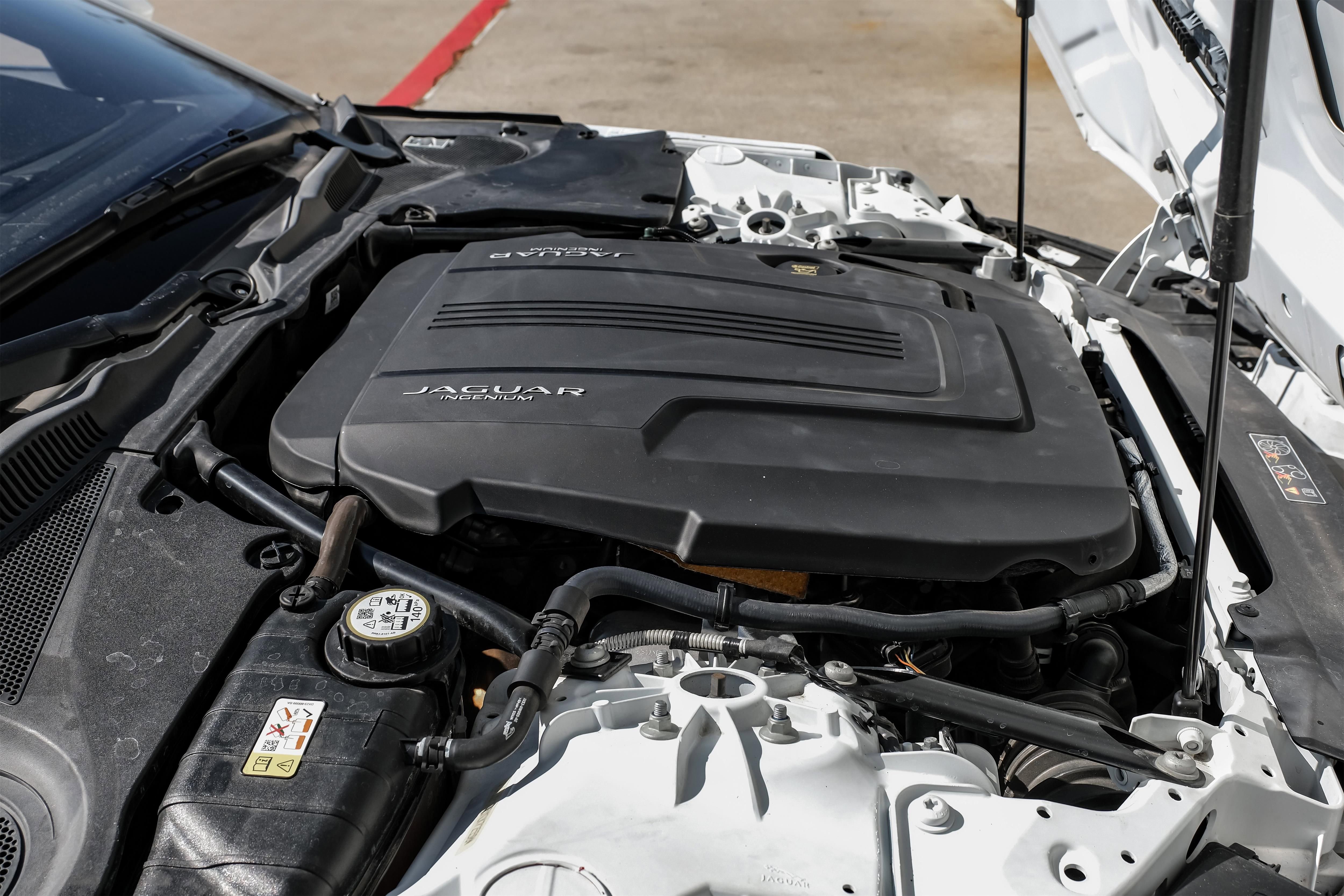 Used 2021 Jaguar F-TYPE Coupe image 43