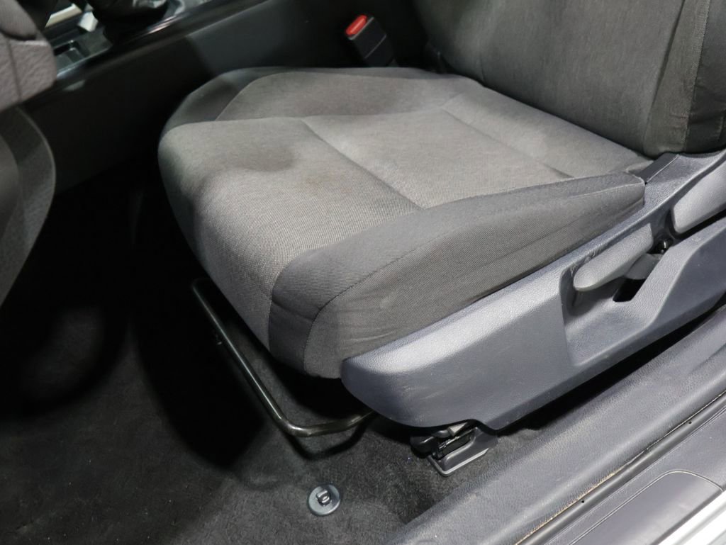 Used 2025 Toyota Camry LE image 11