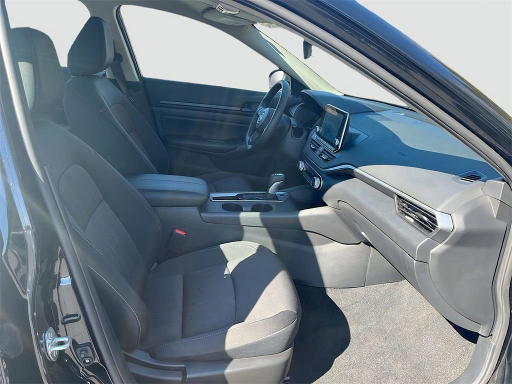Used 2025 Nissan Altima 2.5 S image 26
