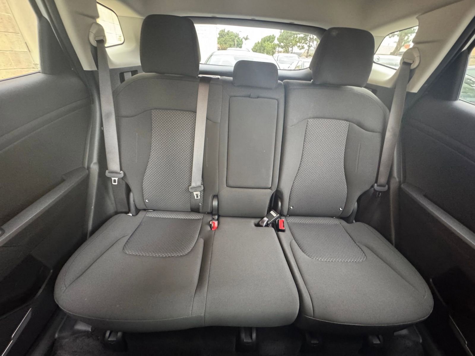 Used 2025 Kia Sportage LX FWD image 37