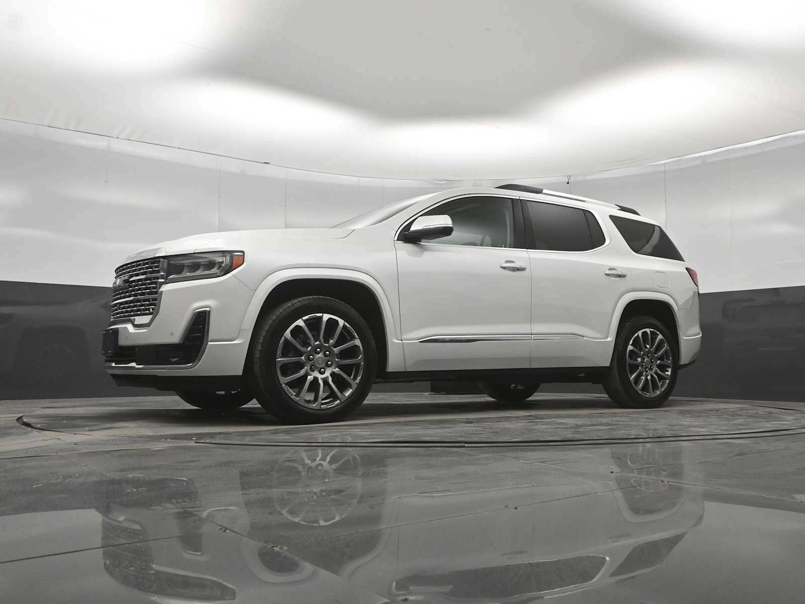 Used 2022 GMC Acadia Denali w/ Denali Ultimate Package AWD/4WD image 33
