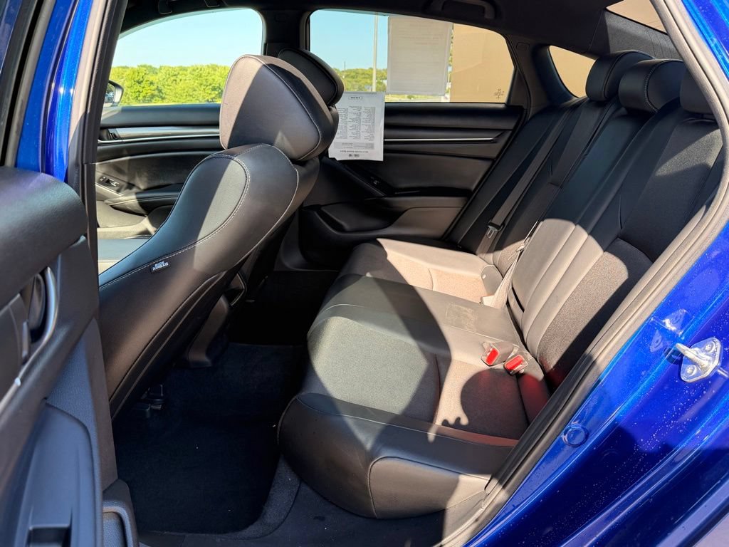 Used 2022 Honda Accord Sport image 4