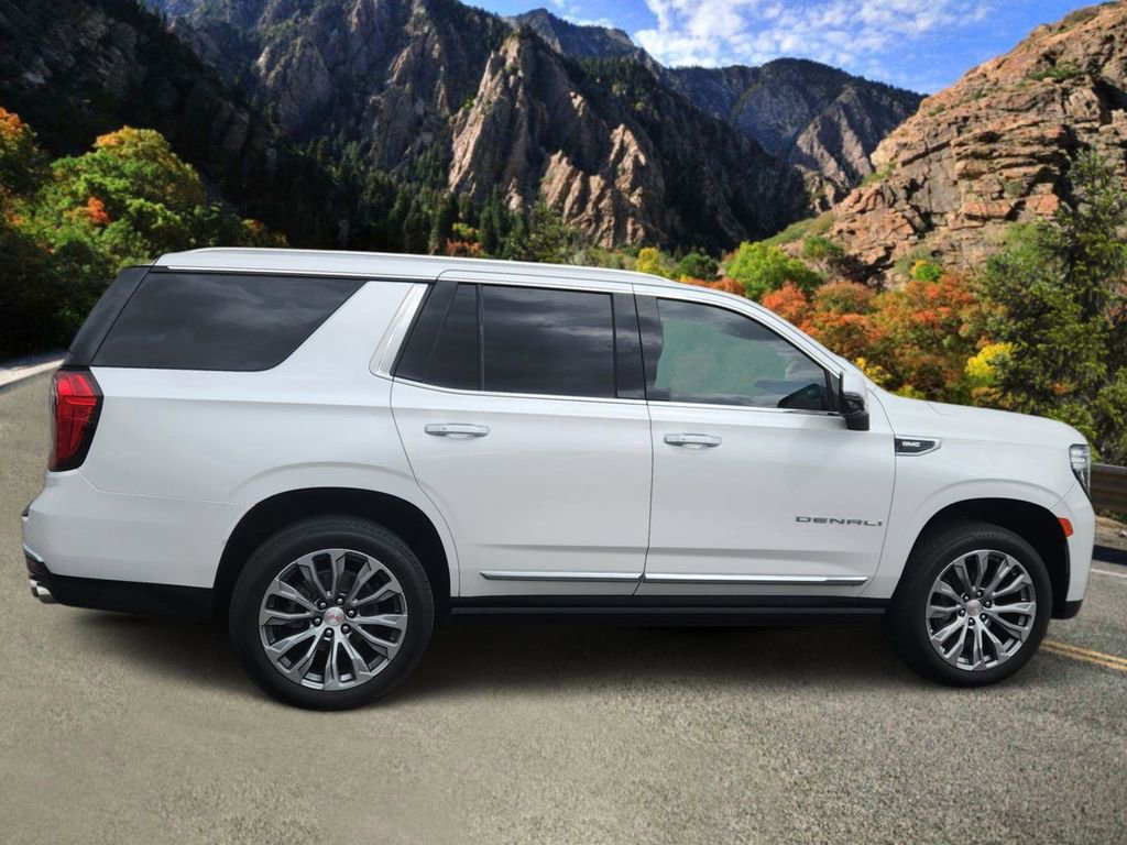 Used 2021 GMC Yukon Denali w/ Denali Premium Package image 2
