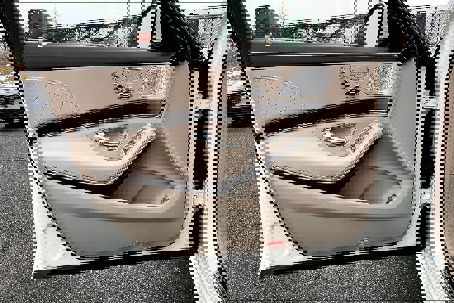 Used 2018 Mercedes-Benz S 560 4MATIC Sedan image 22