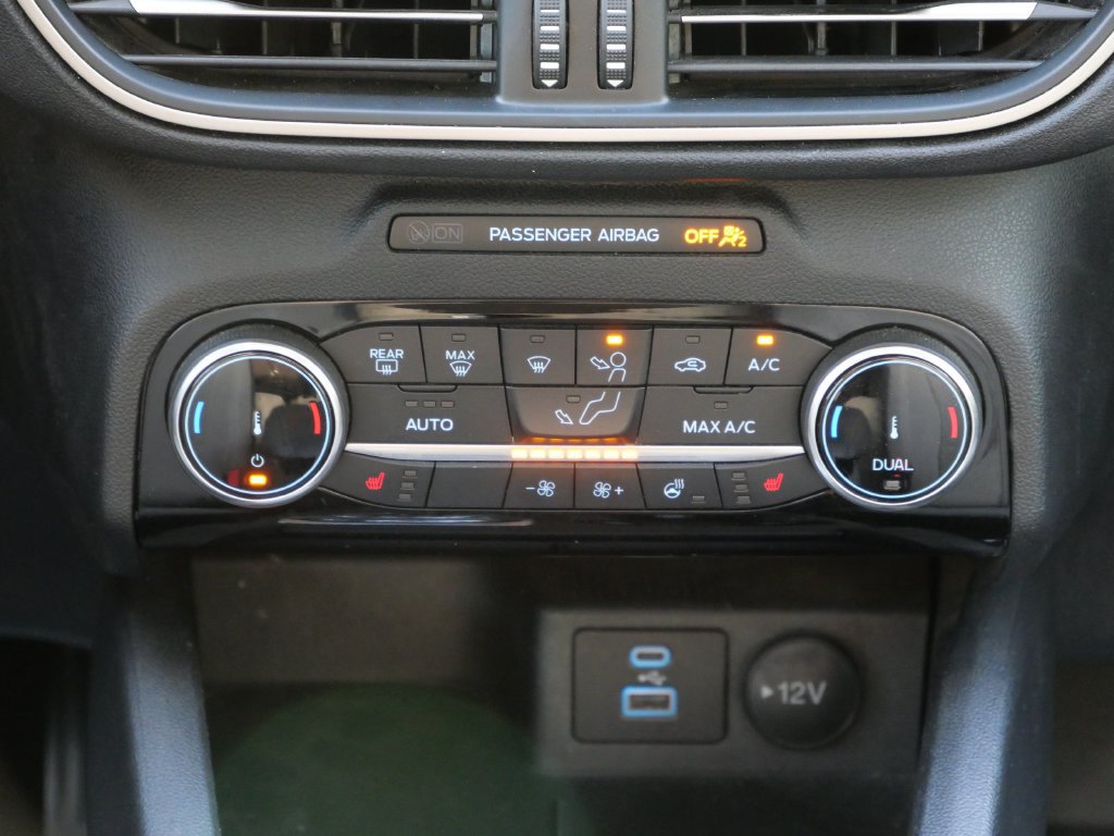Certified 2022 Ford Escape SE w/ SE Sport Appearance Package AWD/4WD image 16