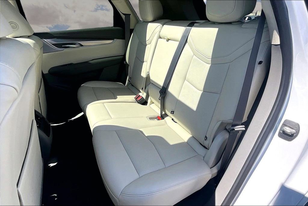 Certified 2024 Cadillac XT5 Premium Luxury w/ LPO, Floor Liner Package FWD image 19