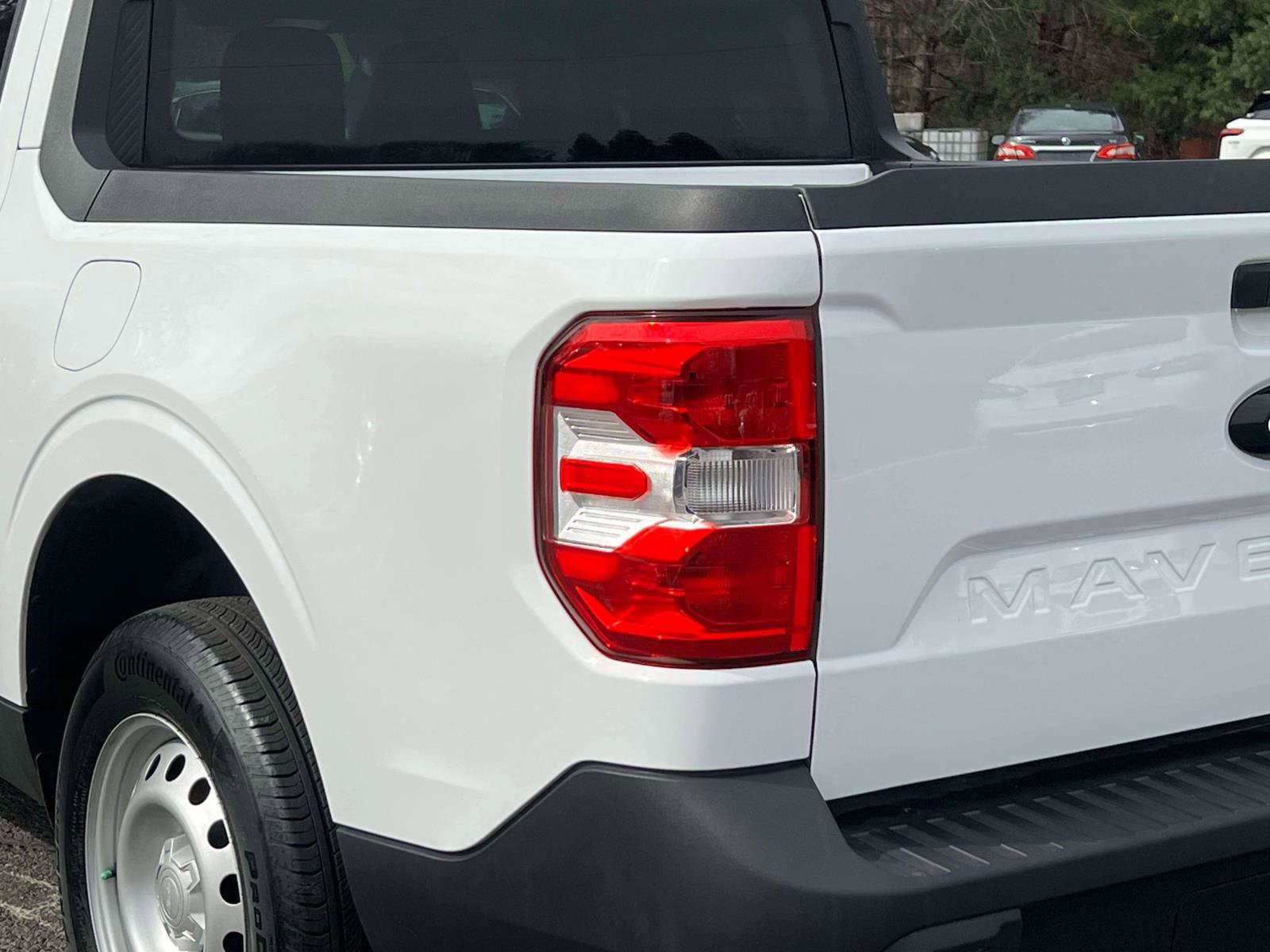 Used 2025 Ford Maverick XL w/ Equipment Group 102A image 8