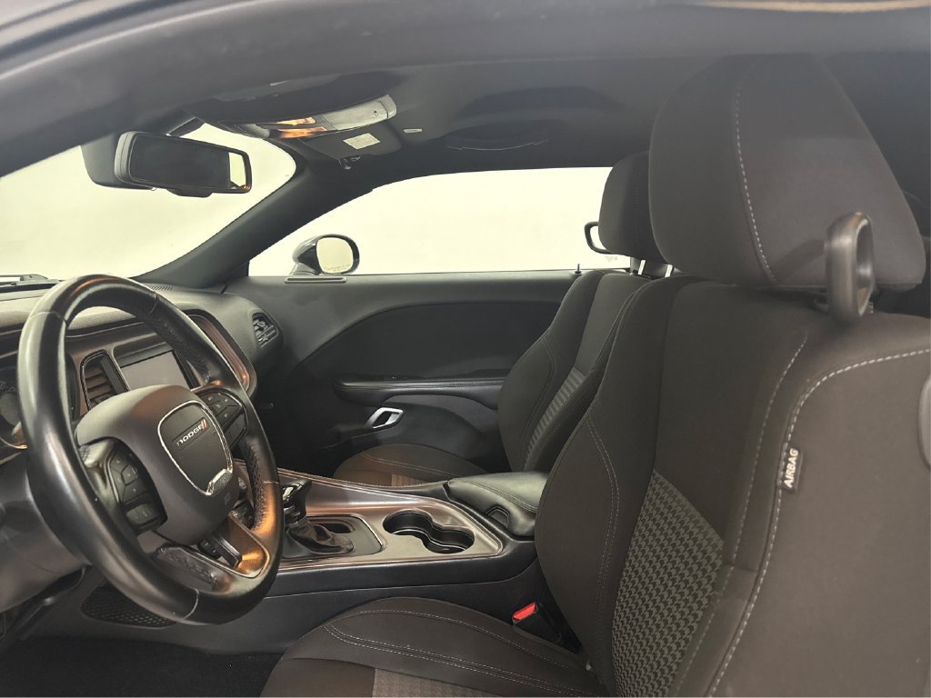 Used 2023 Dodge Challenger SXT RWD image 30