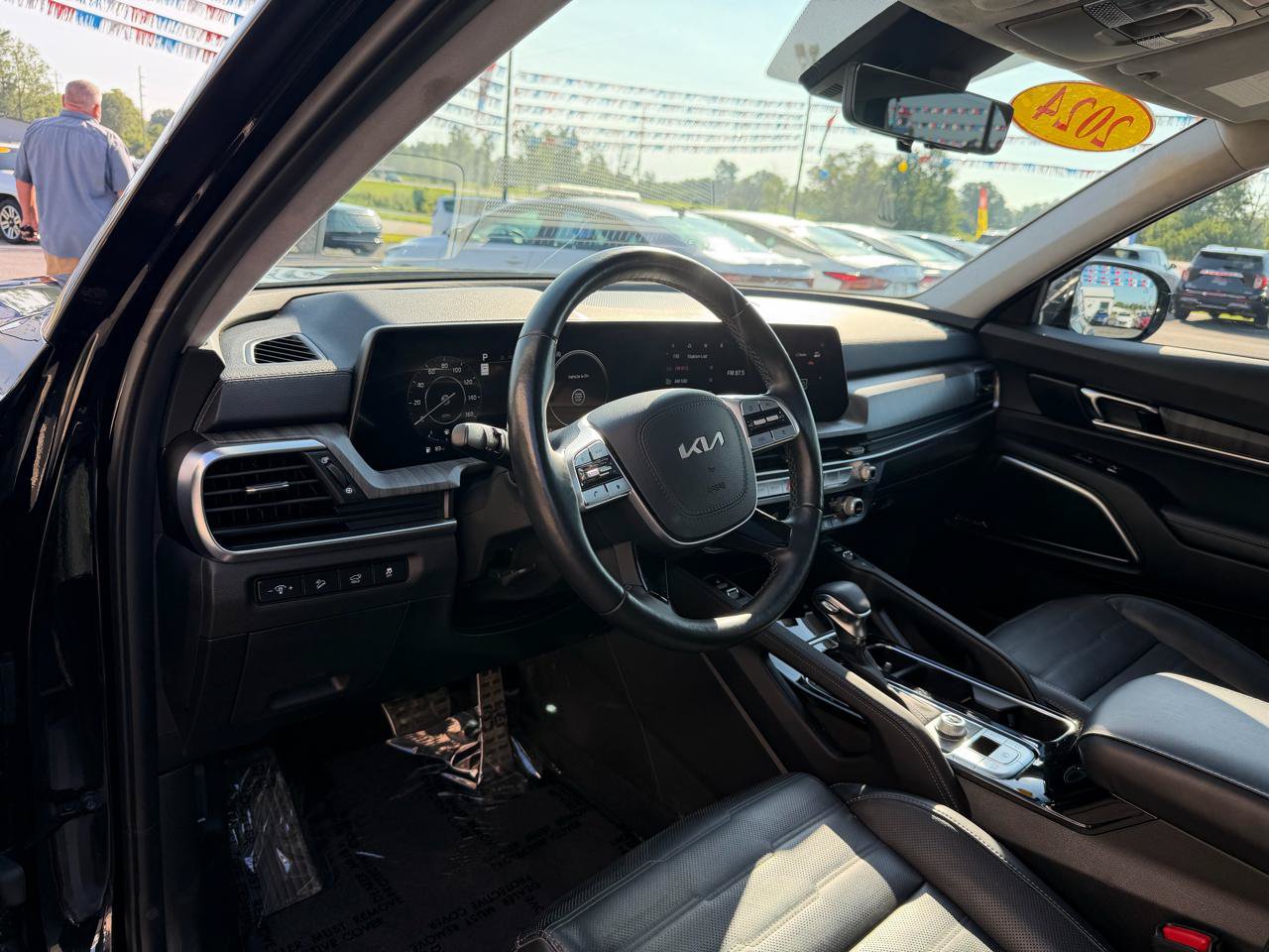 Used 2024 Kia Telluride SX Prestige w/ Towing Package AWD/4WD image 14