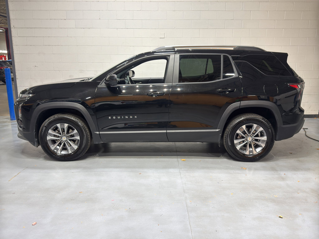 Used 2025 Chevrolet Equinox LT w/ Convenience Package II image 2