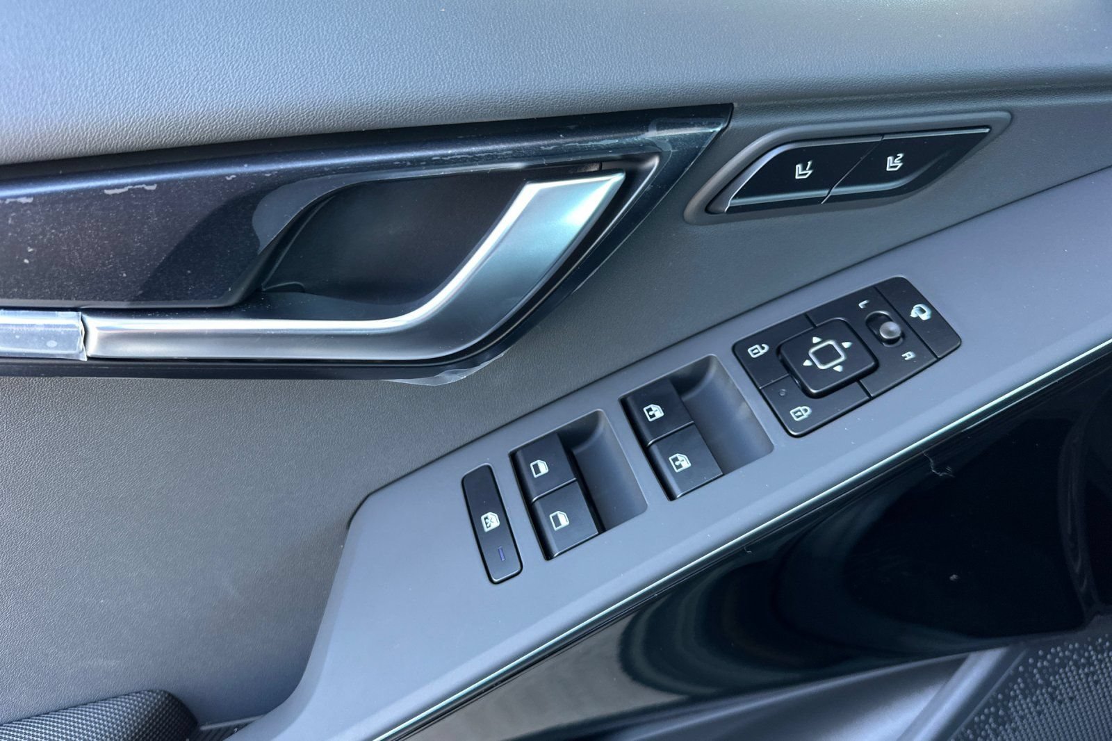 New 2026 Kia Niro FWD image 11