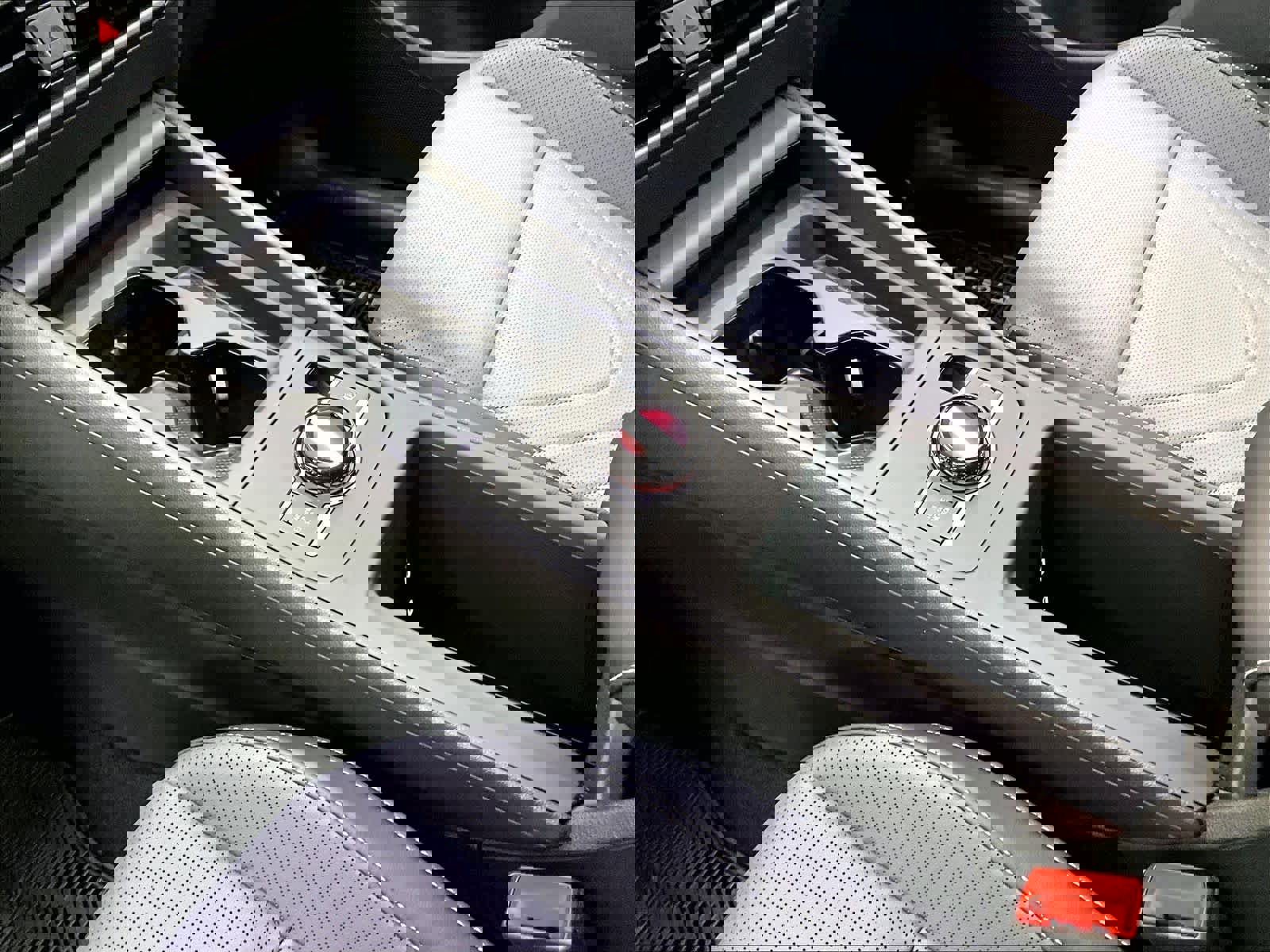 New 2026 Volkswagen Tiguan SE R-Line image 10