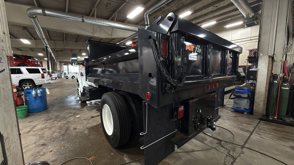 New 2025 Ford F650 2WD Regular Cab Super Duty image 5