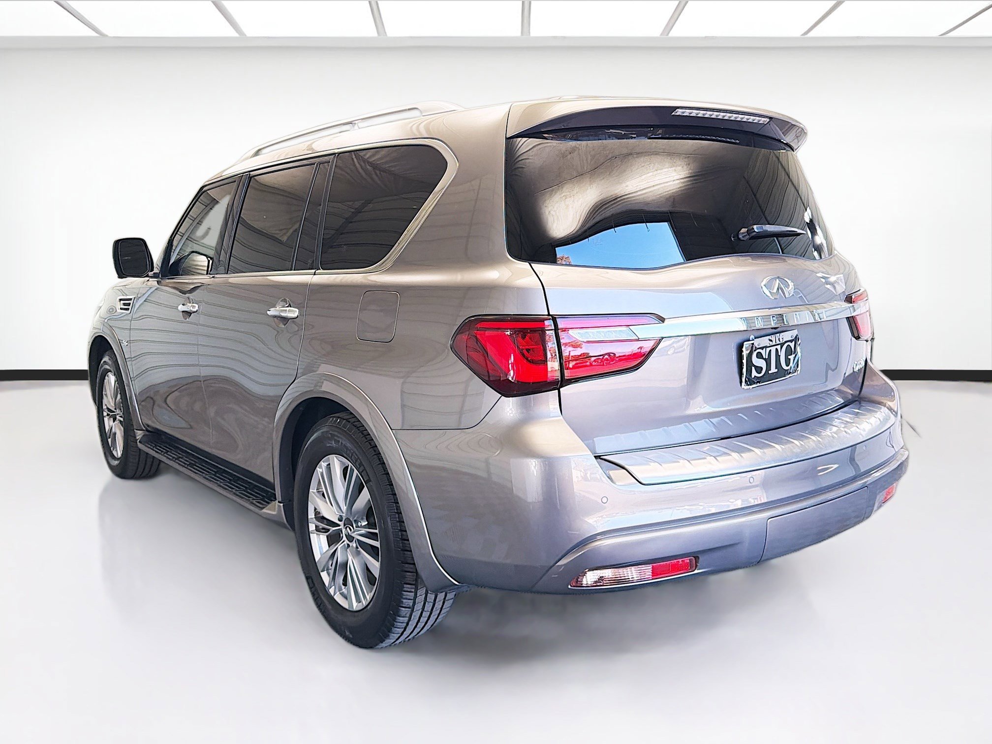 Used 2019 INFINITI QX80 Luxe image 6