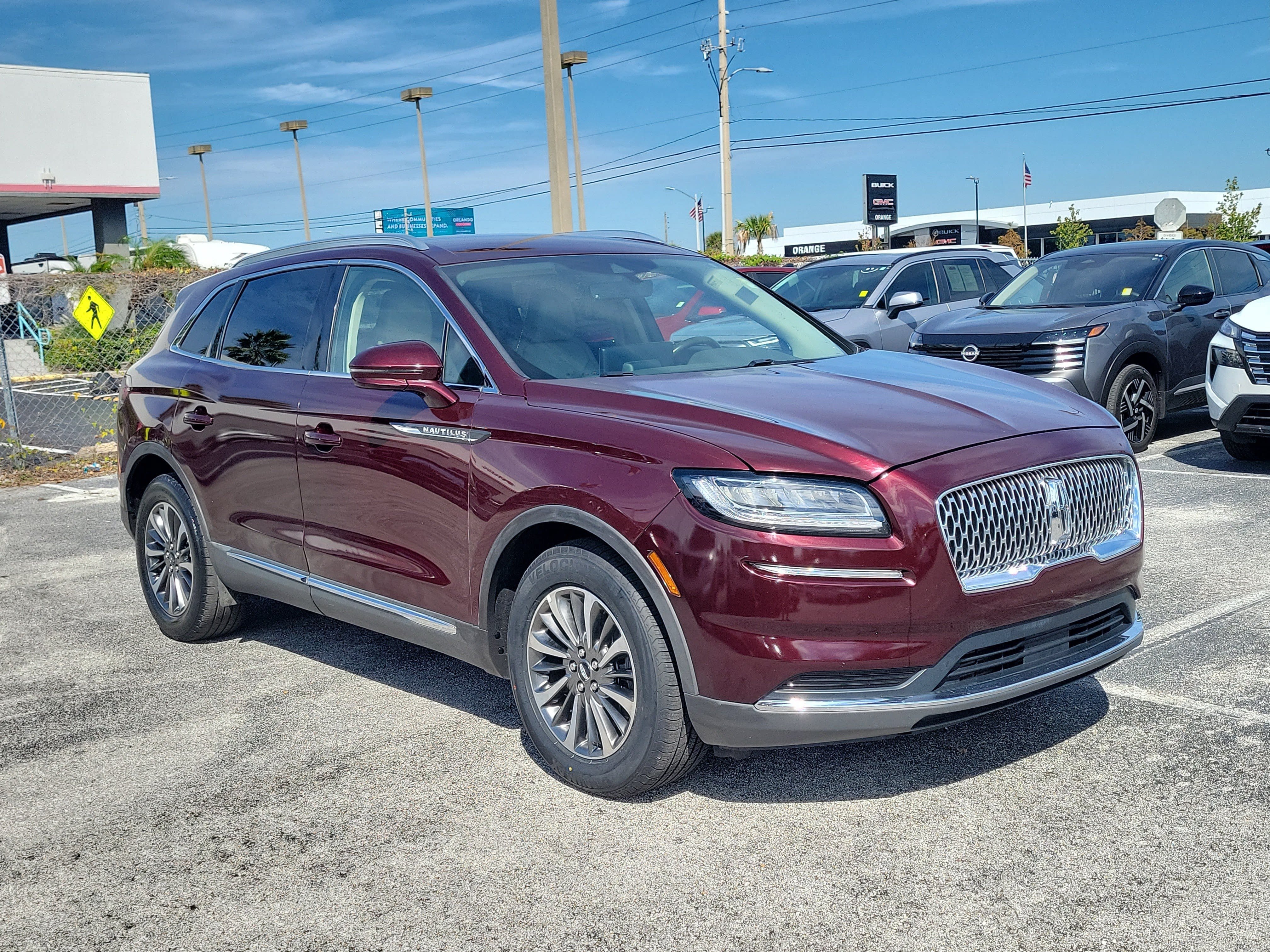 Used 2021 Lincoln Nautilus AWD w/ Equipment Group 101A image 3