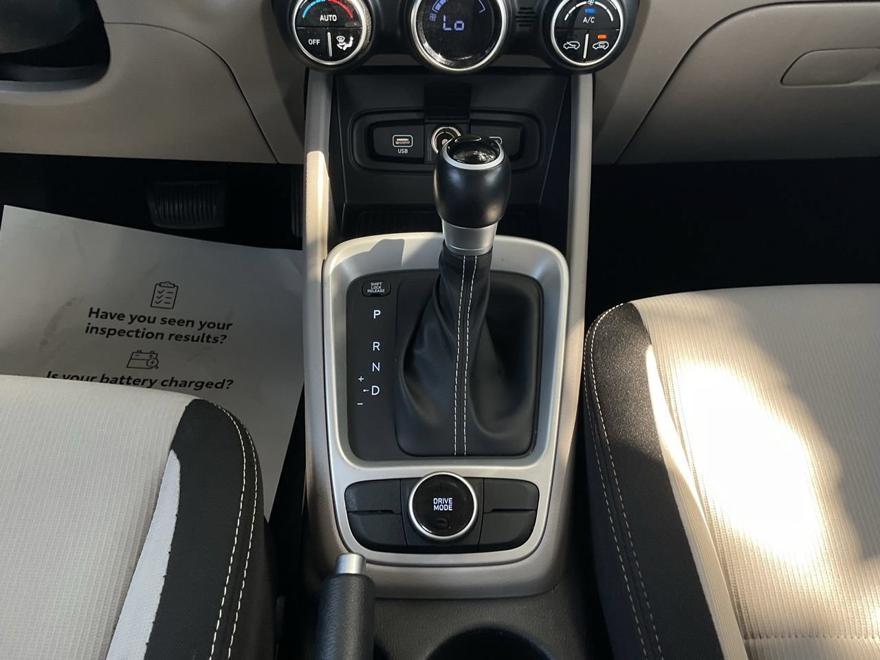 Used 2025 Hyundai Venue SEL FWD image 21