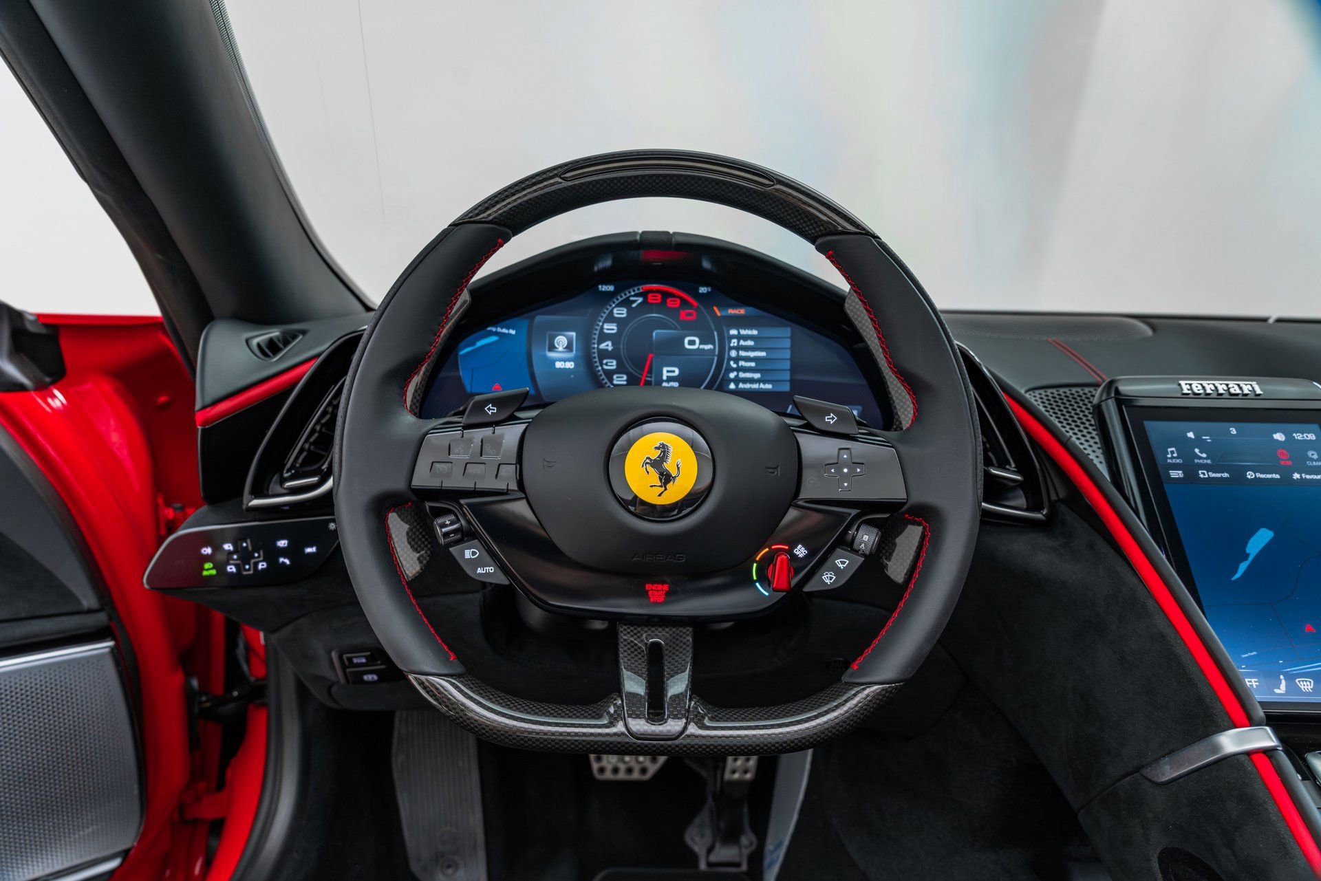 Certified 2025 Ferrari Roma Spider RWD image 31