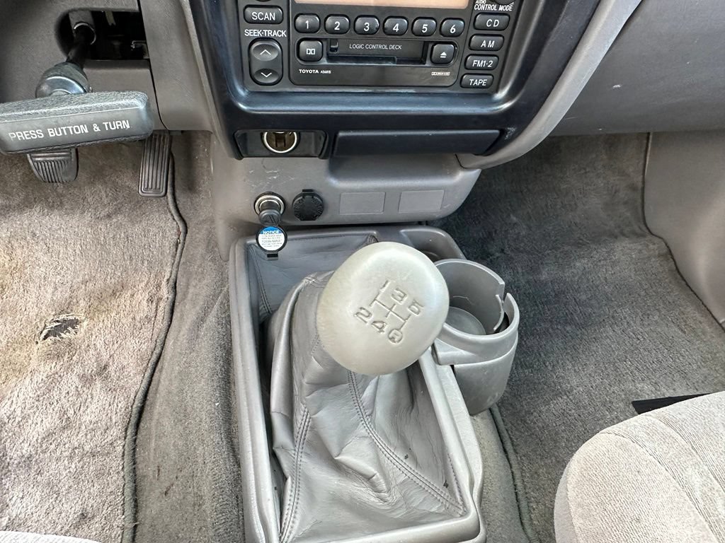 Used 2001 Toyota Tacoma 2WD Xtracab image 14