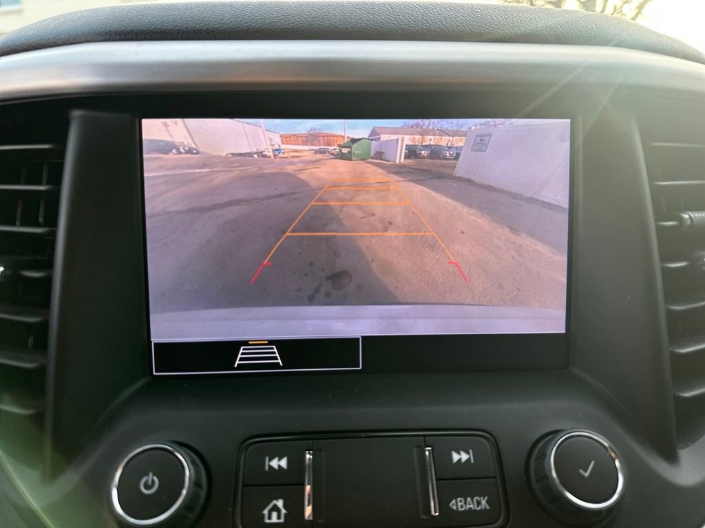 Used 2023 GMC Acadia SLE w/ Elevation Edition image 16