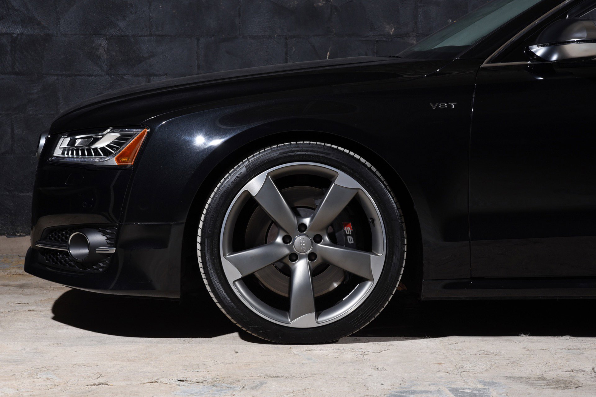 Used 2015 Audi S8 image 37