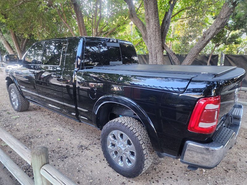 Used 2022 RAM 2500 Limited w/ Safety Group AWD/4WD image 5