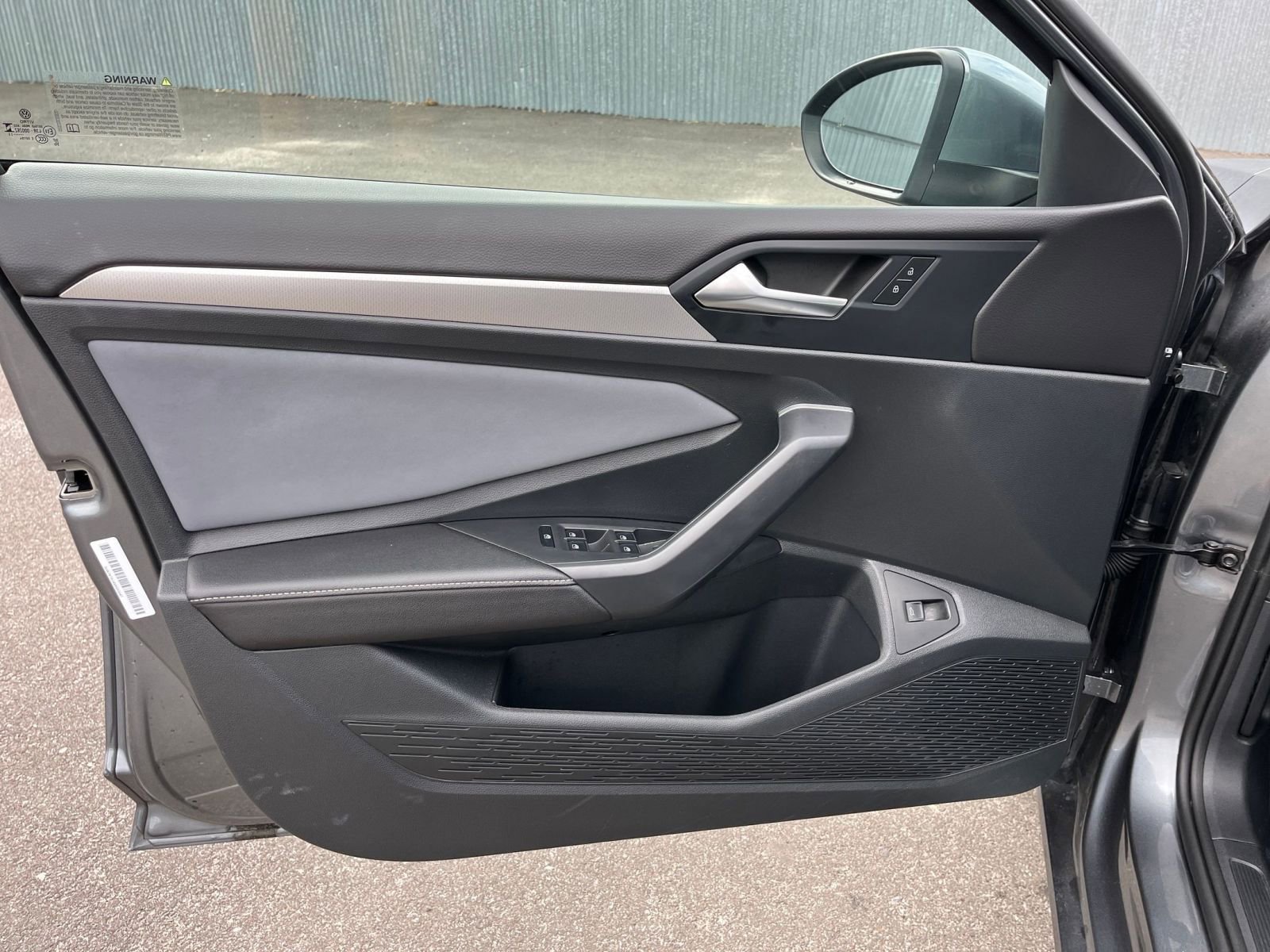 Used 2025 Volkswagen Jetta SE image 20