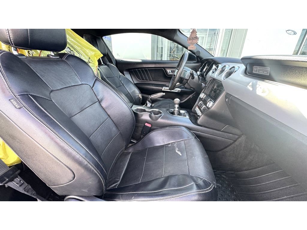 Used 2016 Ford Mustang Premium image 10
