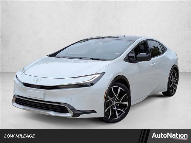 Used 2025 Toyota Prius Plug-In Hybrid image 1