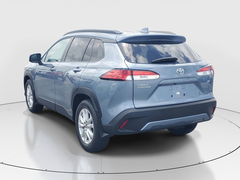 Certified 2024 Toyota Corolla Cross LE w/ Moonroof Package FWD image 5