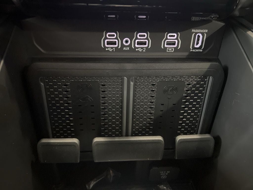 New 2026 RAM 1500 Laramie AWD/4WD image 16