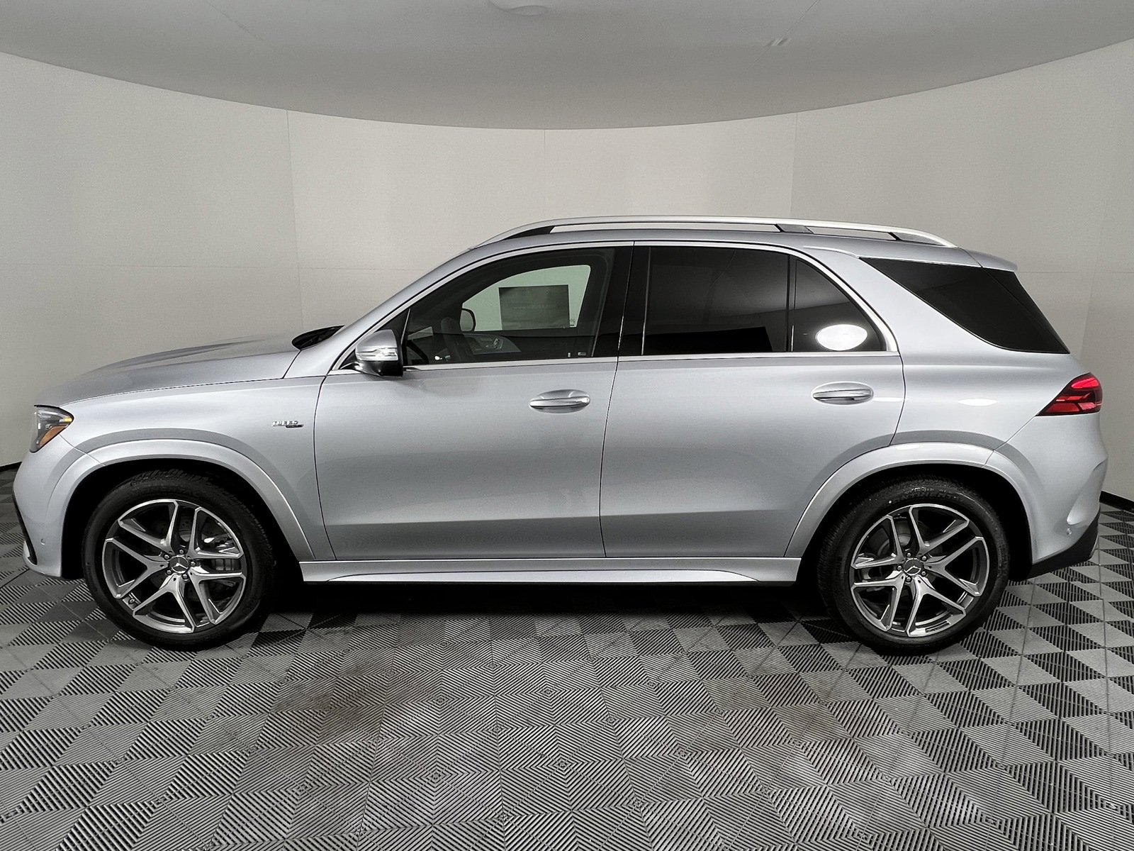 New 2025 Mercedes-Benz GLE 53 AMG 4MATIC image 10