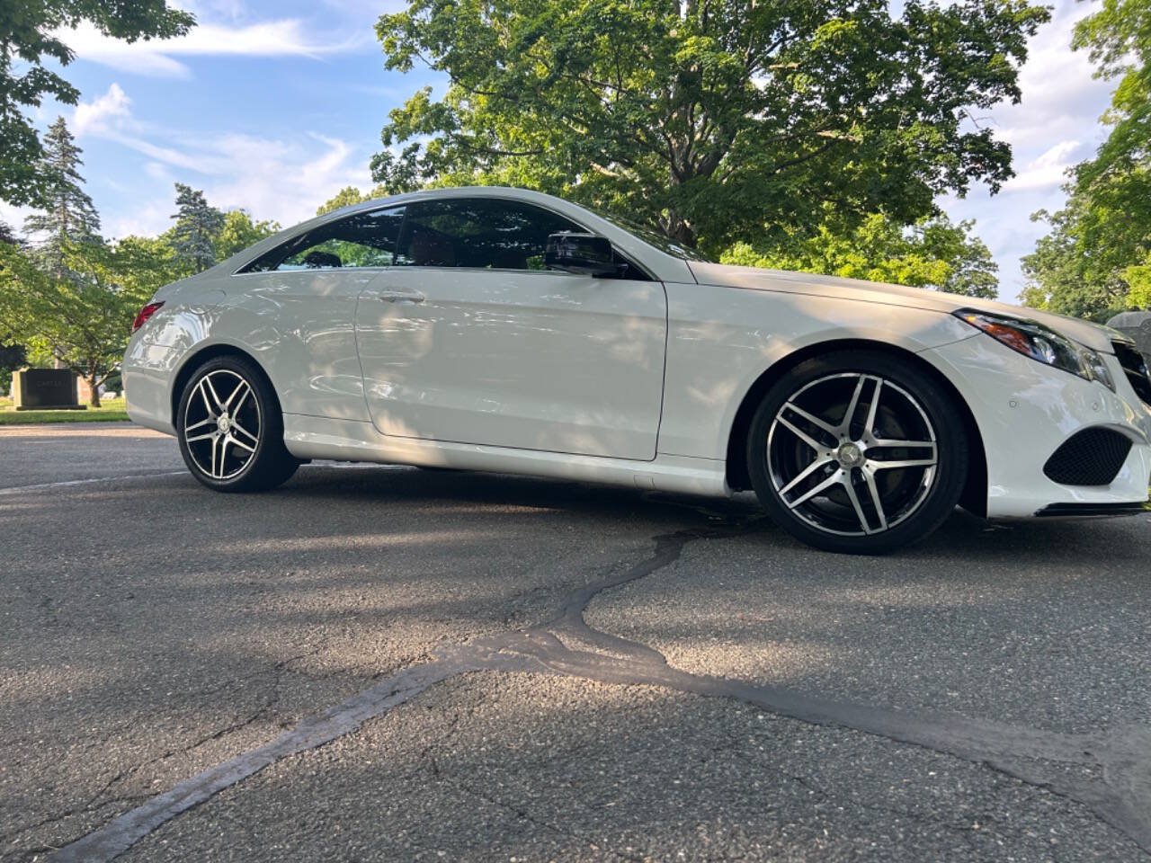 Used 2017 Mercedes-Benz E 400 4MATIC Coupe image 1