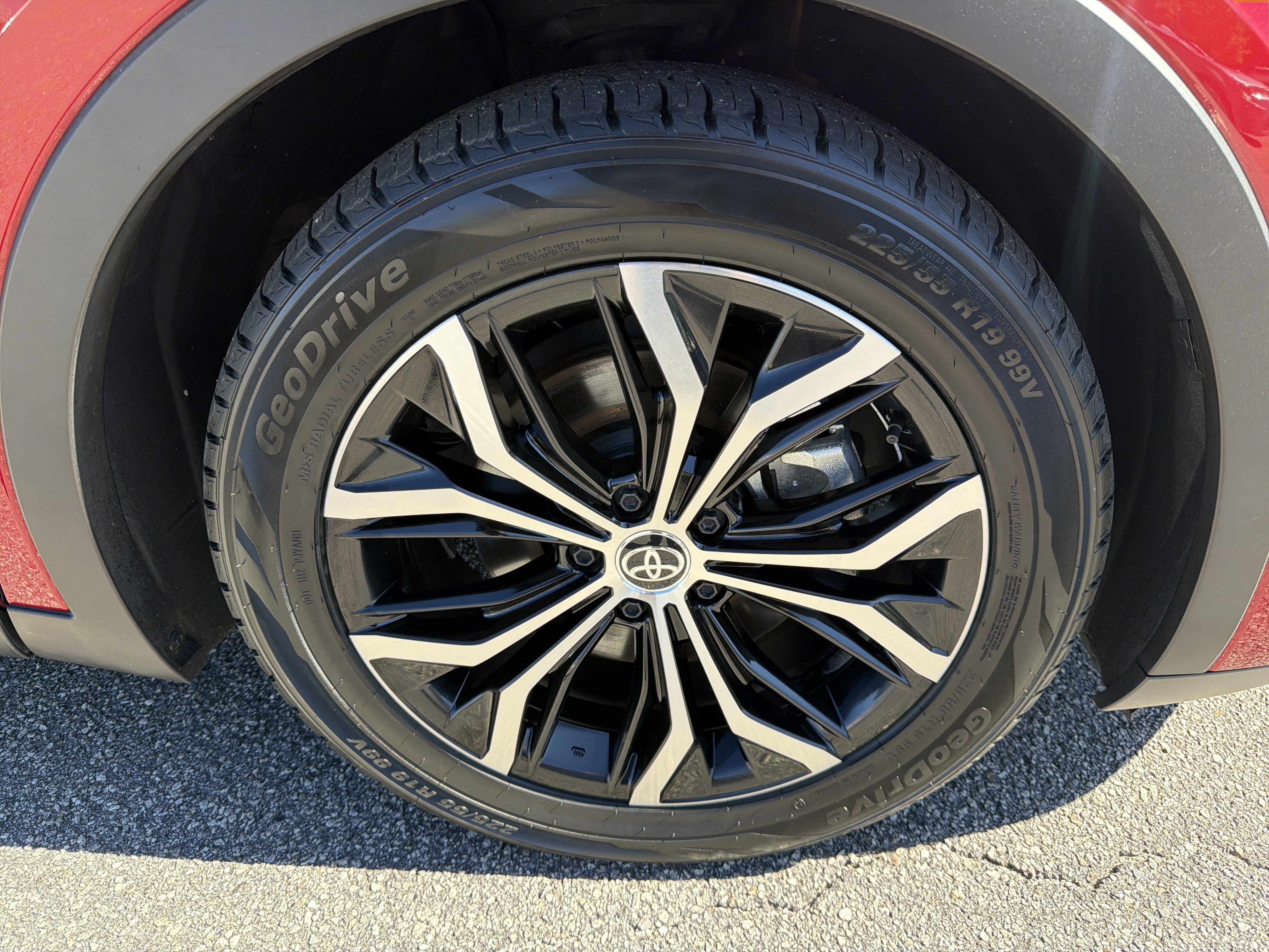 Certified 2024 Toyota Crown AWD/4WD image 23