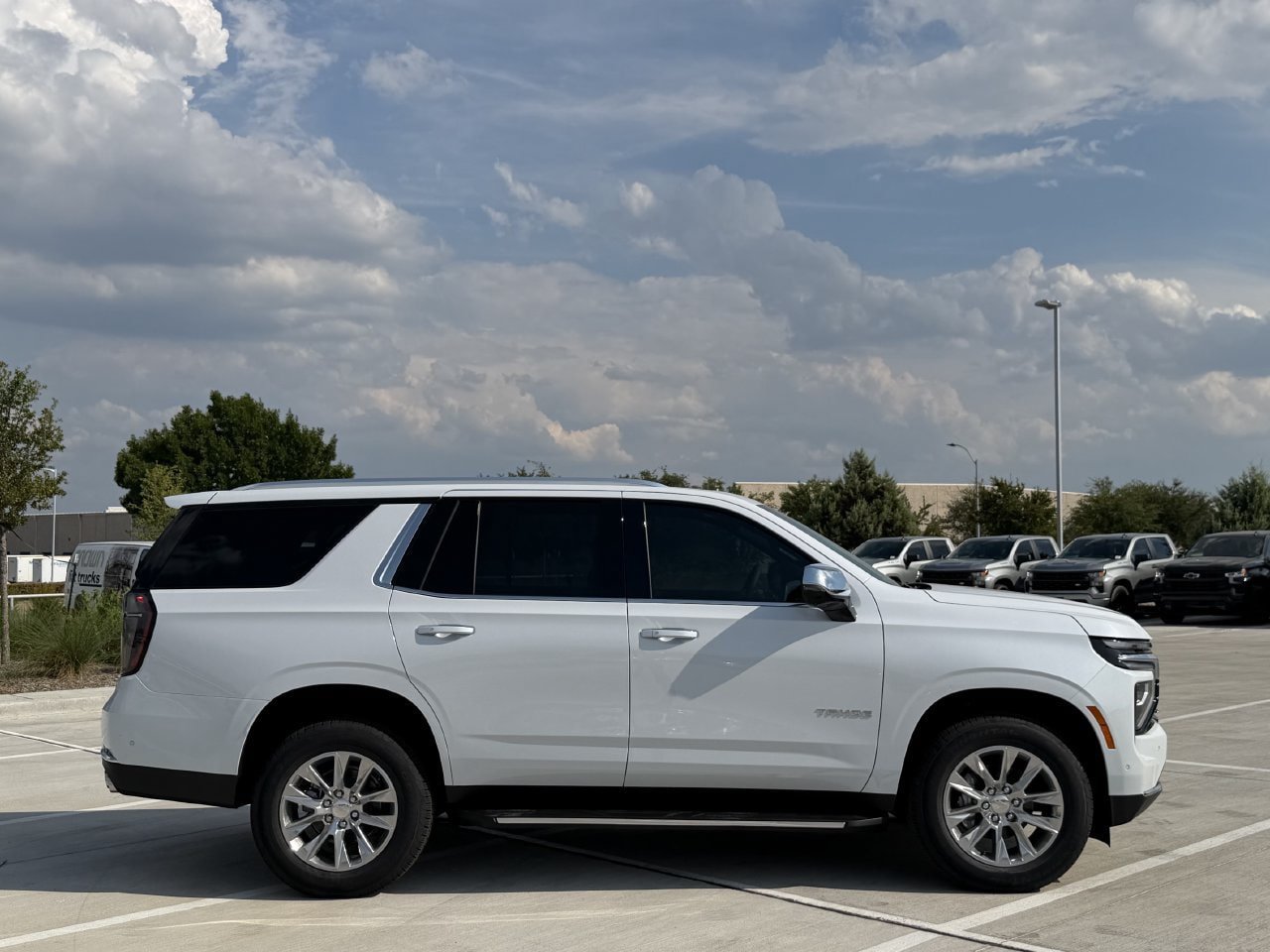 New 2026 Chevrolet Tahoe Premier w/ Sun And Tow Package AWD/4WD image 3