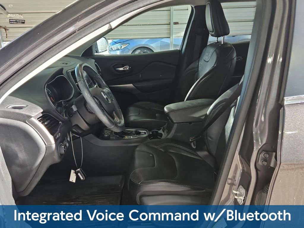 Used 2019 Jeep Cherokee Limited image 10