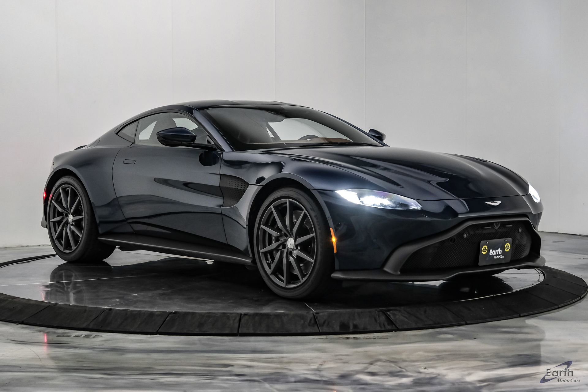 Used 2020 Aston Martin V8 Vantage Coupe RWD image 23