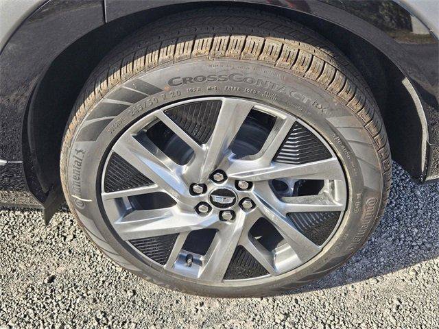 New 2026 Cadillac Optiq Luxury 1 image 12