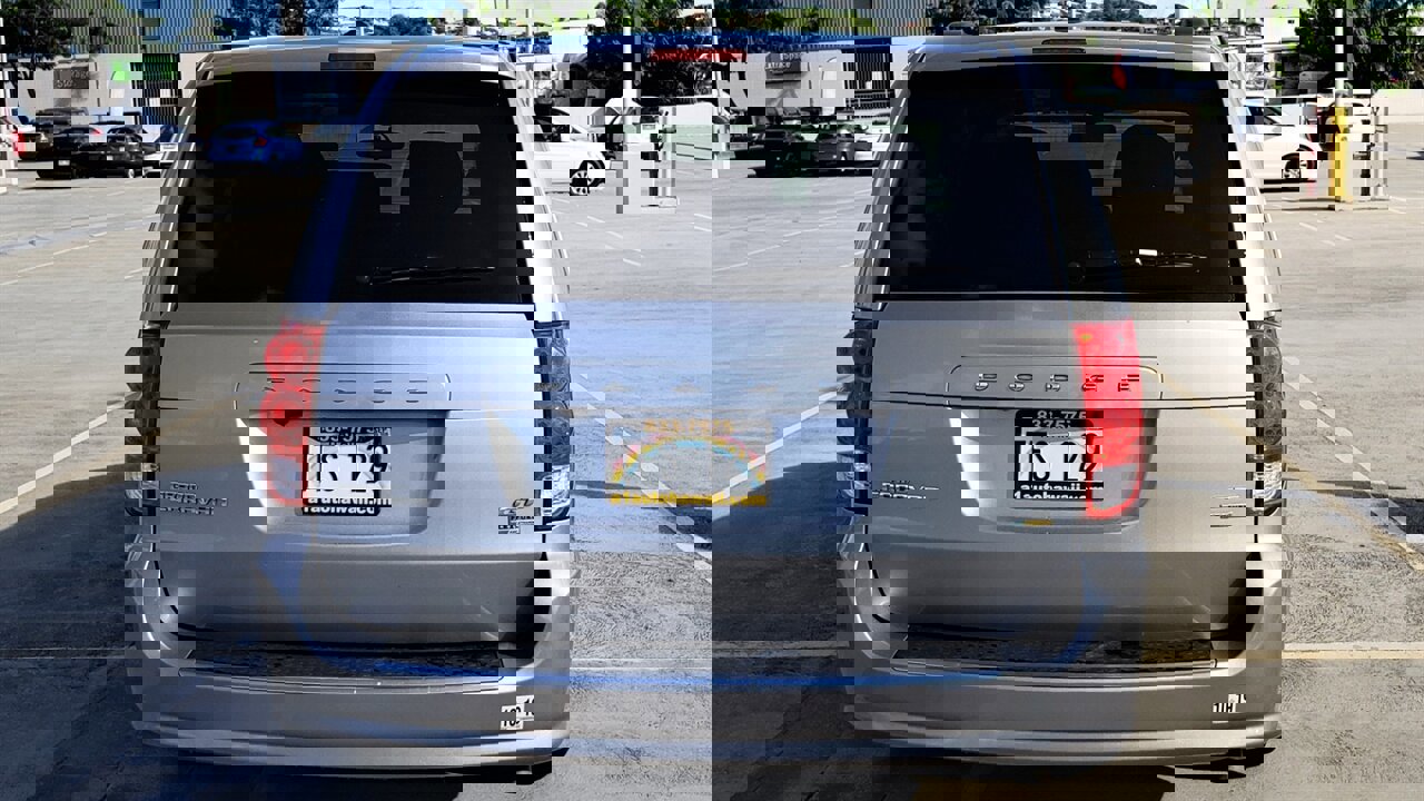 Used 2017 Dodge Grand Caravan GT FWD image 11