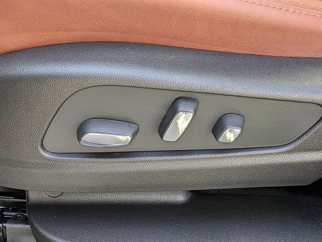 New 2025 Cadillac XT5 Premium Luxury w/ Technology Package FWD image 19