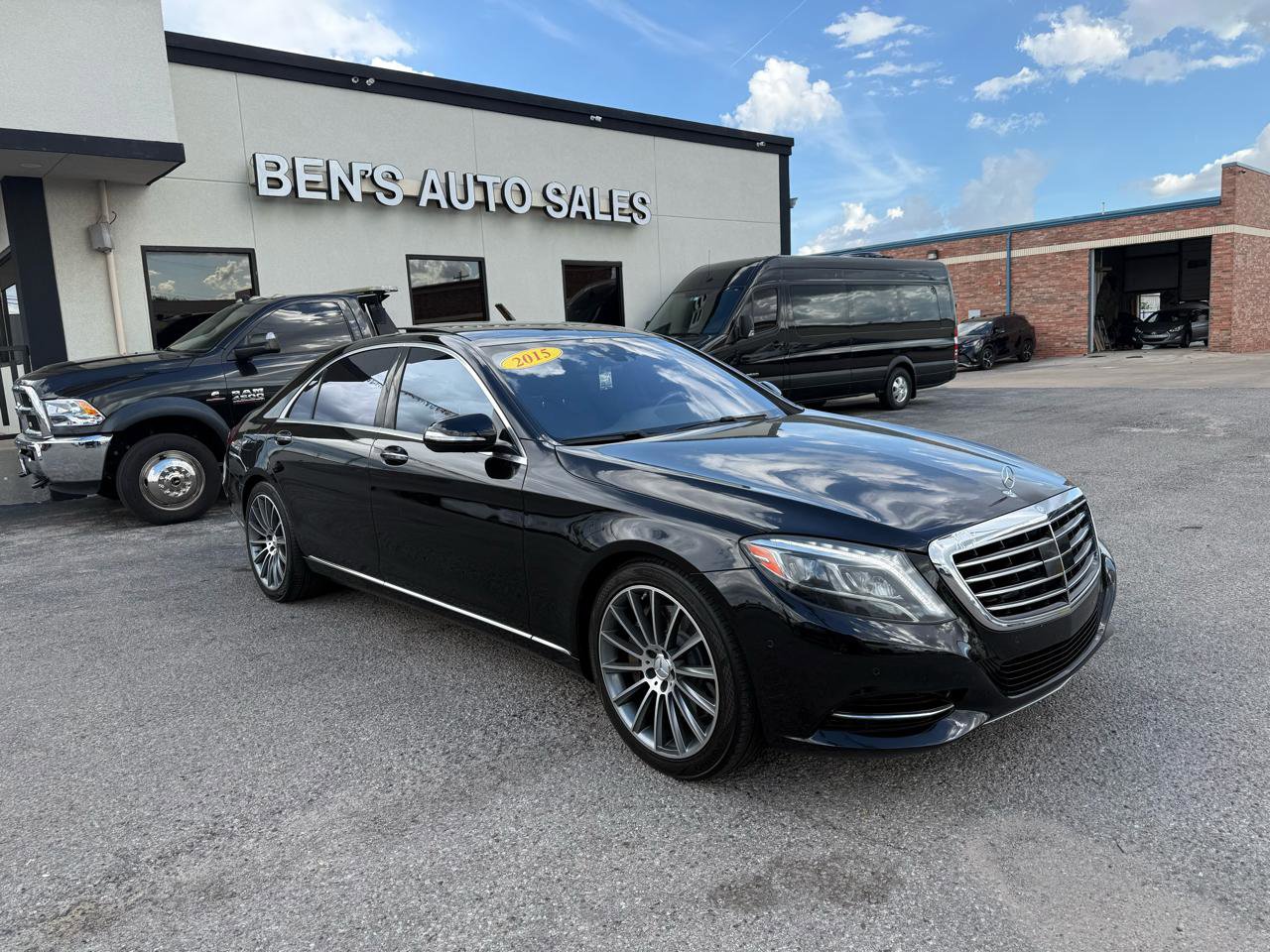 Used 2015 Mercedes-Benz S 550 Sedan image 3