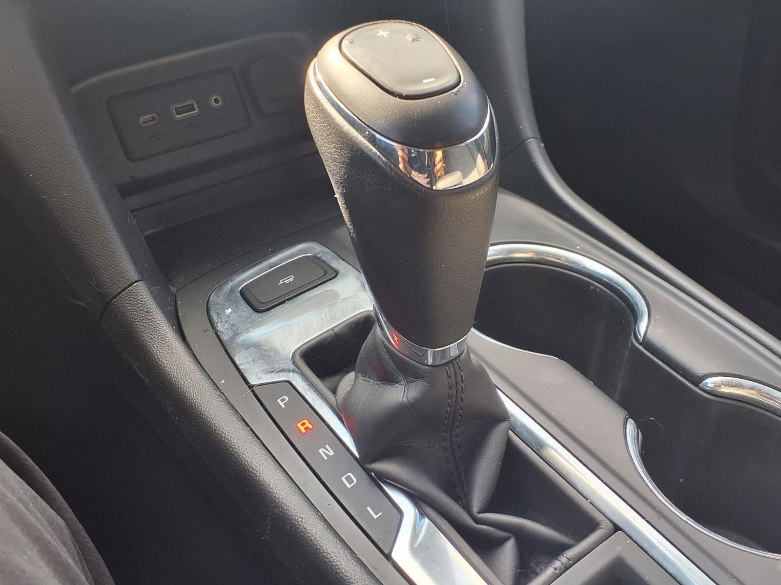 Used 2019 Chevrolet Equinox LT FWD image 11