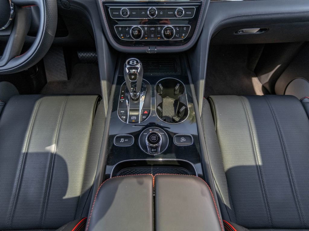 Used 2023 Bentley Bentayga Extended Wheelbase AWD/4WD image 34