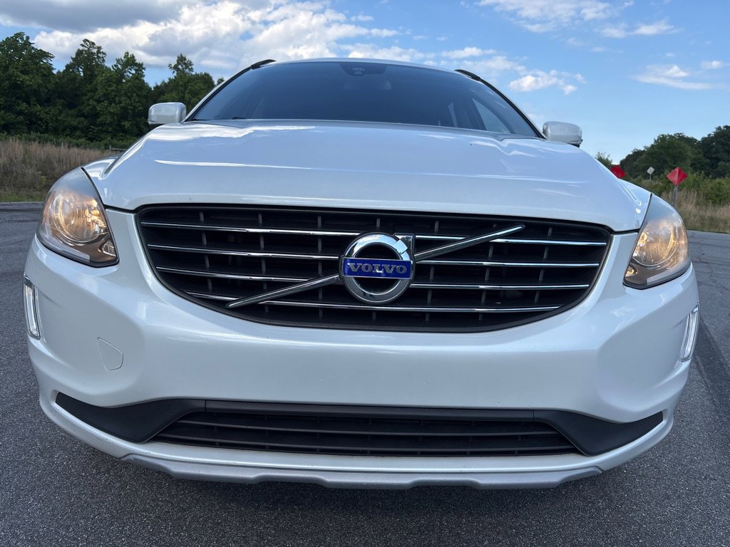 Used 2017 Volvo XC60 T5 FWD image 8