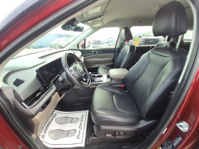 Used 2026 Kia Carnival EX FWD image 8