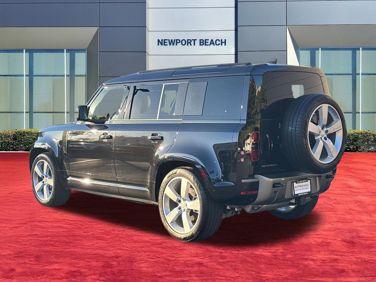 Certified 2025 Land Rover Defender 110 X-Dynamic SE image 3