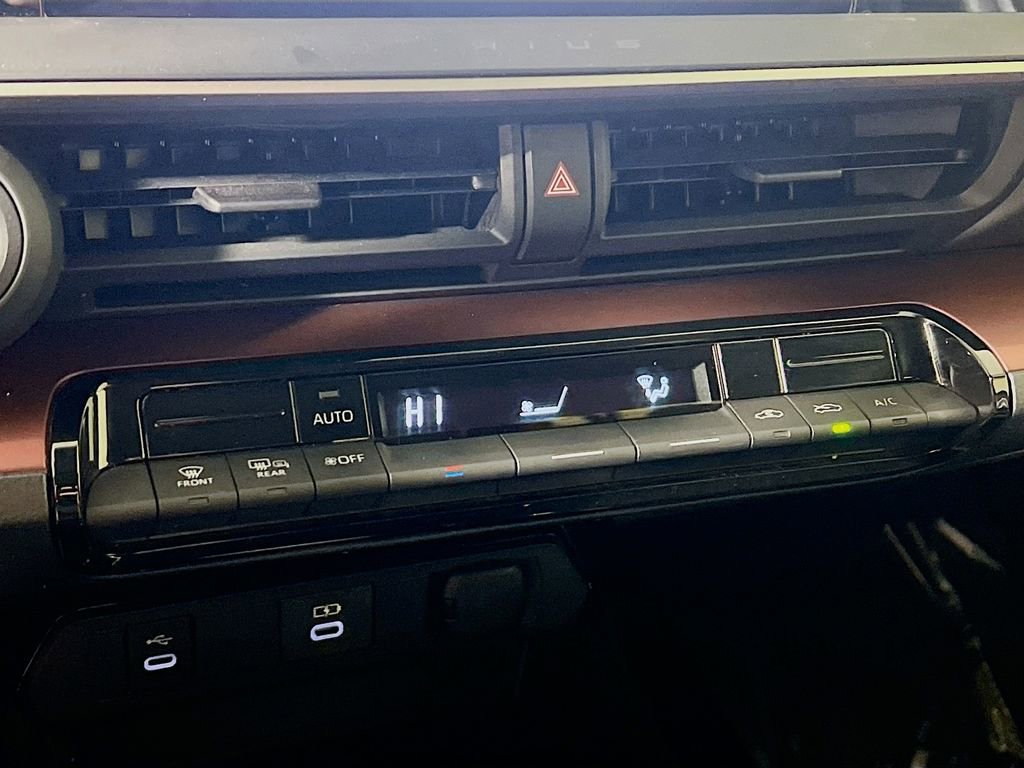 Used 2023 Toyota Prius Prime FWD image 15