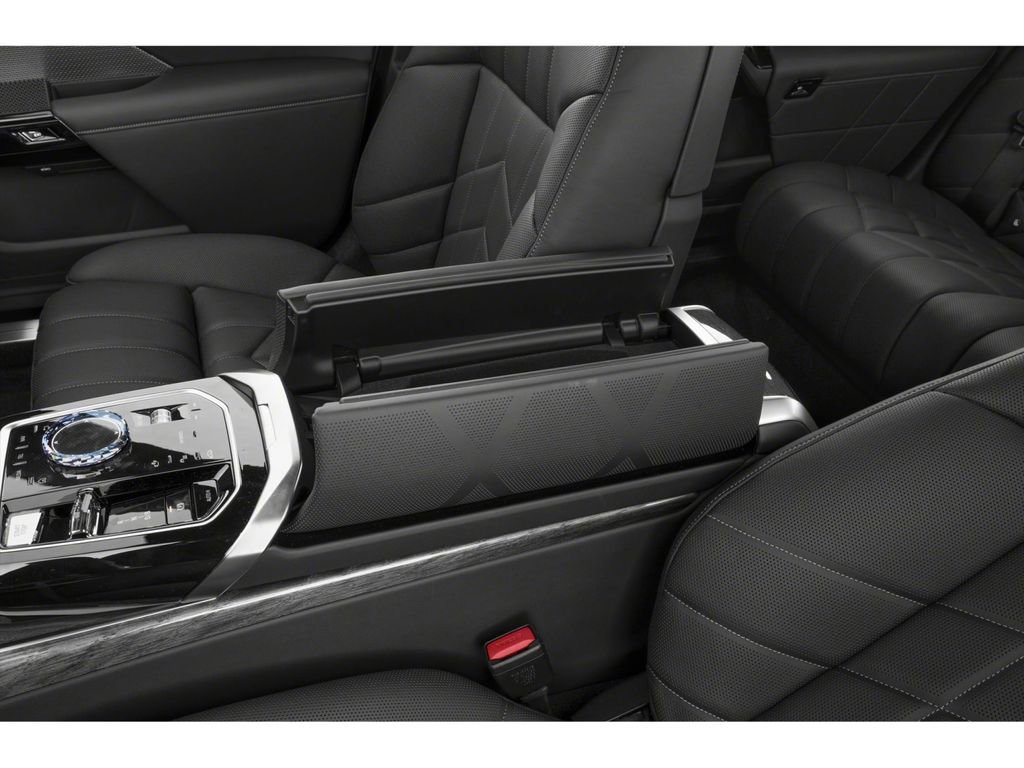 New 2026 BMW i7 xDrive60 w/ Executive Package image 9