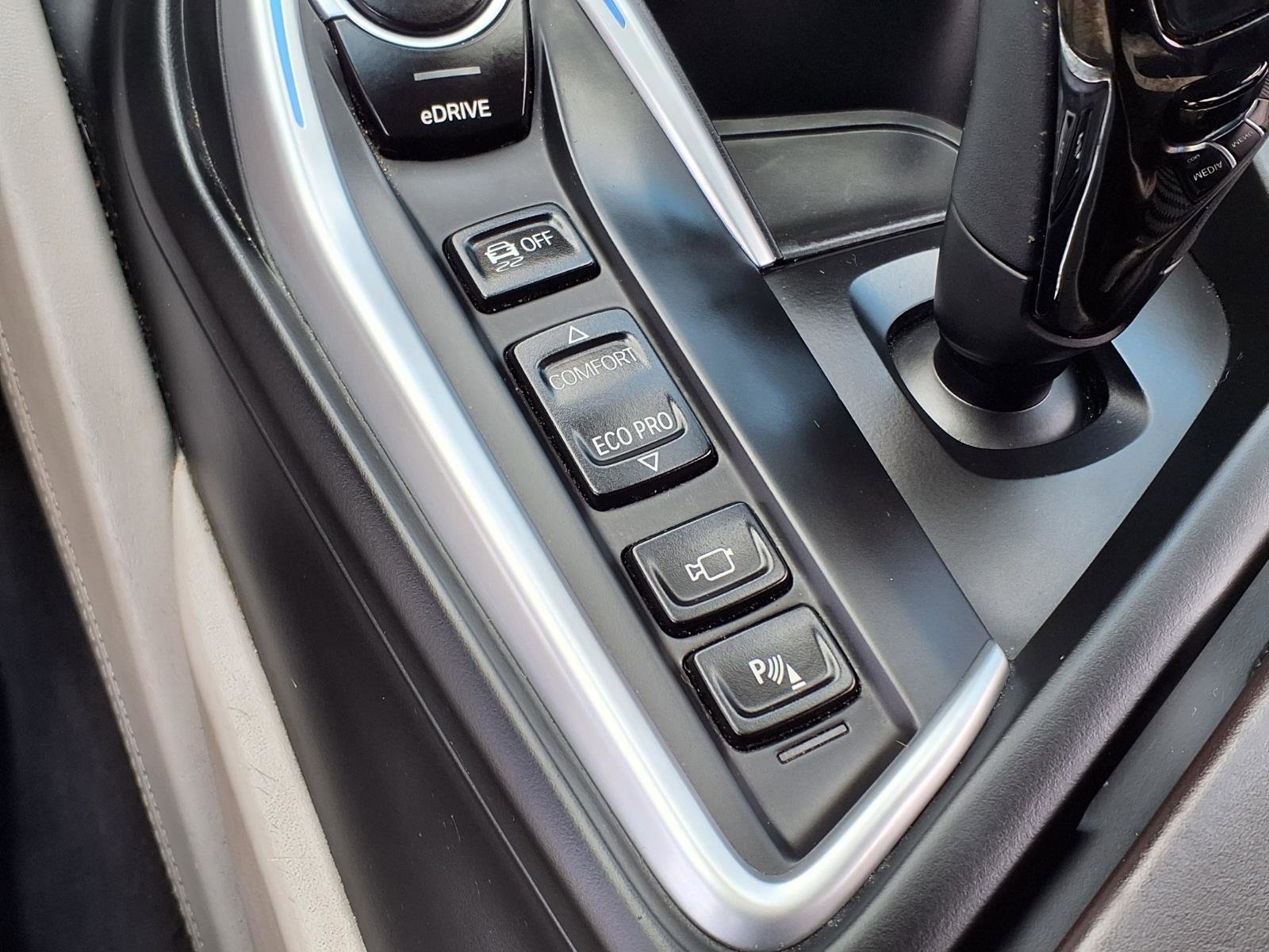Used 2019 BMW i8 Roadster AWD/4WD image 20
