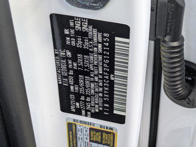 Used 2023 Kia Sportage EX image 29